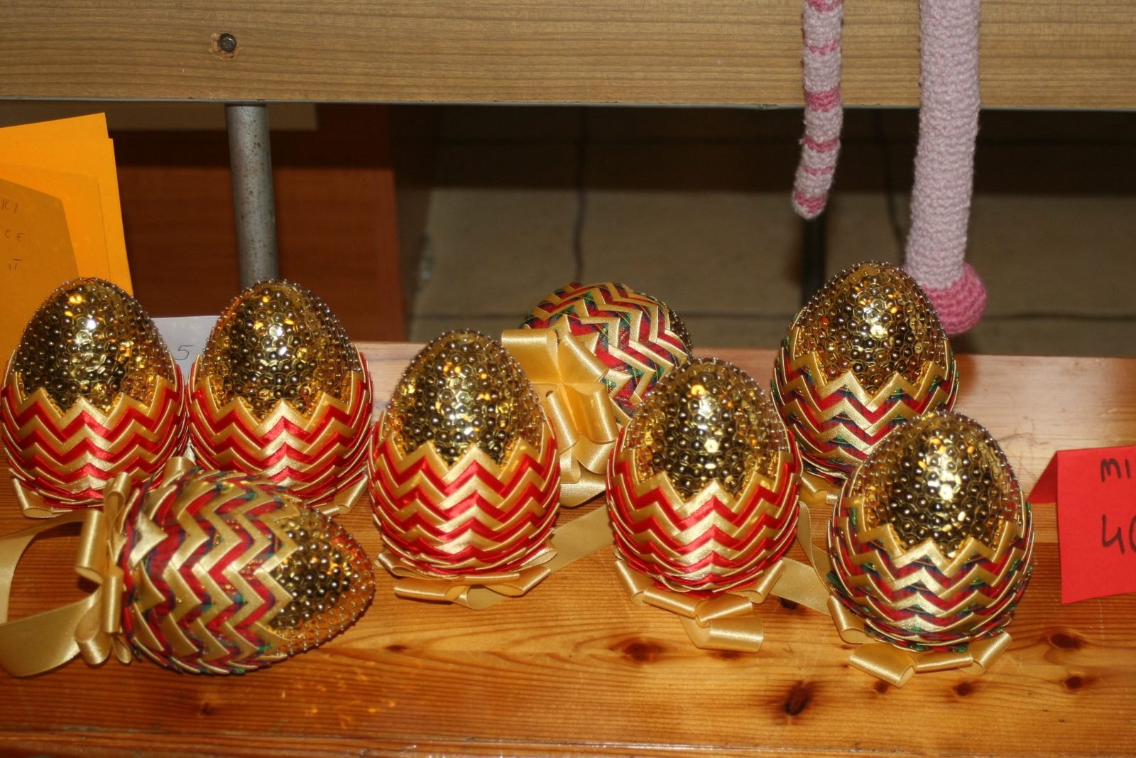 Złote bombki.