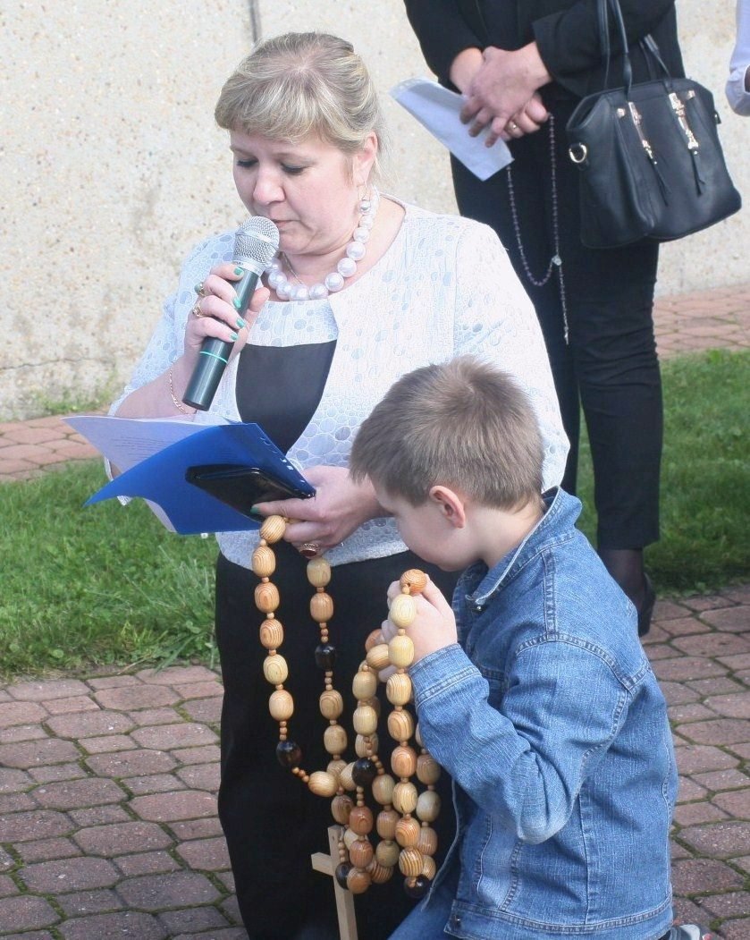 Rozważanie z dużym różańcem.