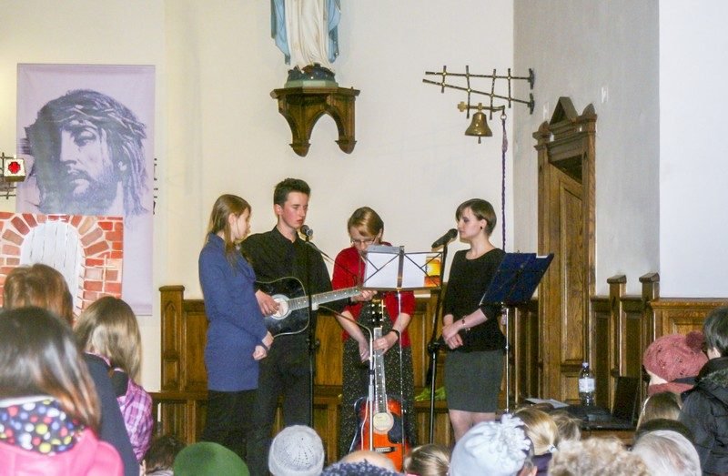 Muzycy Grupy Apostolskiej.