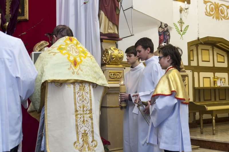 Procesja do Ciemnicy.